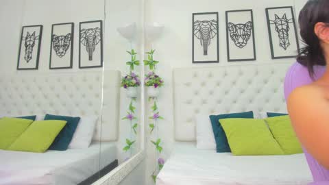 Isa online show from March 1, 10:45 am