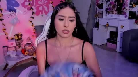 Snapshot of scarlet_villamizar chatting on May 21, 5:03 am SCARLET online show from May 21, 5:03 am