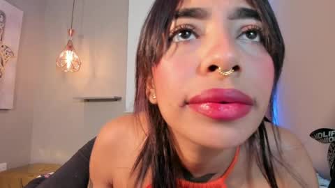 scarlet_vixen_ online show from April 23, 12:26 pm