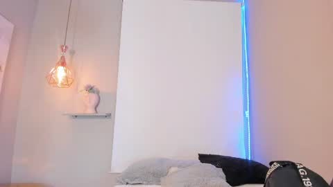 Snapshot of scarlet_vixen_ chatting on July 2, 12:33 pm scarlet_vixen_ online show from July 2, 12:33 pm