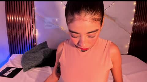 Snapshot of scarlet_vixen_ chatting on July 22, 2:31 pm scarlet_vixen_ online show from July 22, 2:31 pm