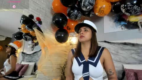 Snapshot of scarletbaker__ chatting on October 23, 7:01 pm Scarlet online show from October 23, 7:01 pm