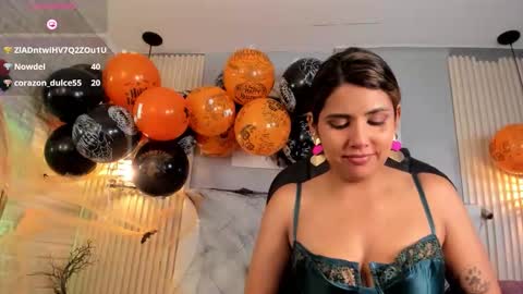 Snapshot of scarletbaker__ chatting on October 28, 12:25 am Scarlet online show from October 28, 12:25 am