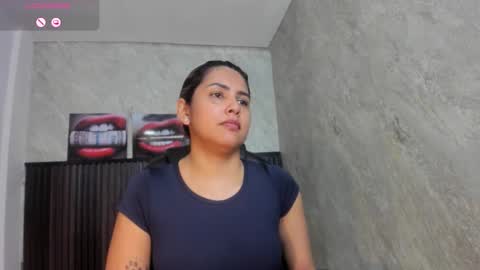 Snapshot of scarletbaker__ chatting on December 4, 4:27 pm Scarlet online show from December 4, 4:27 pm