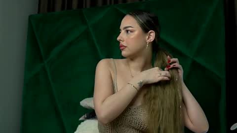 Scarlet online show from February 5, 11:53 pm