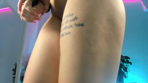 Snapshot of scarletflameee chatting on May 12, 6:21 am Amira online show from May 12, 6:21 am