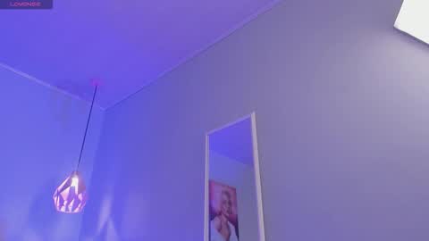 Scarlet  online show from January 8, 5:43 am