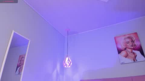 Scarlet  online show from January 12, 5:56 am