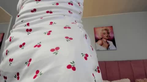 Scarlet  online show from February 12, 6:41 am