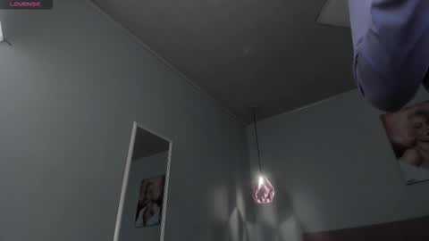 Scarlet  online show from February 13, 5:14 am