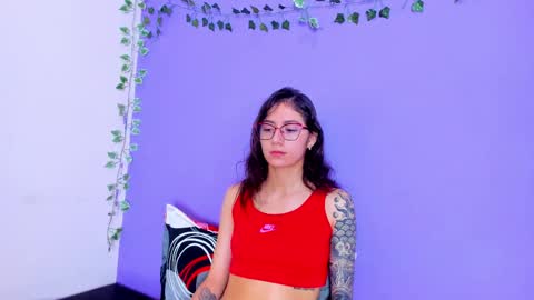 Snapshot of scarletjonesx chatting on March 5, 6:23 pm Denis online show from March 5, 6:23 pm