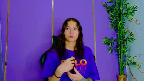 Snapshot of scarletjonesx chatting on September 28, 2:44 pm Denis online show from September 28, 2:44 pm