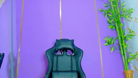 Snapshot of scarletjonesx chatting on October 13, 7:30 am Denis online show from October 13, 7:30 am