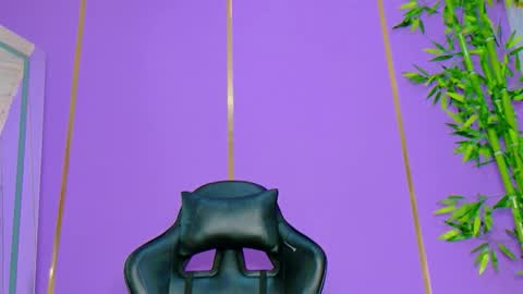 Snapshot of scarletjonesx chatting on November 4, 9:25 pm Denis online show from November 4, 9:25 pm