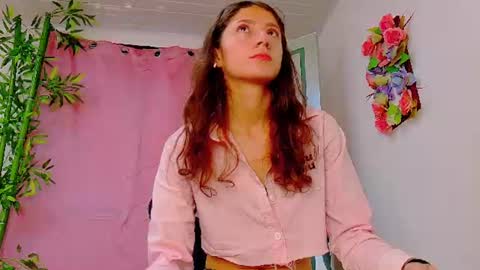 Snapshot of scarletjonesx chatting on June 15, 6:32 pm Denis online show from June 15, 6:32 pm