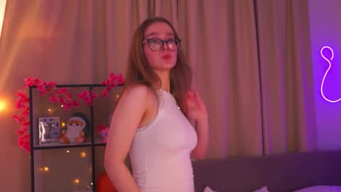 Snapshot of scarletliips chatting on November 22, 11:59 pm Maria online show from November 22, 11:59 pm