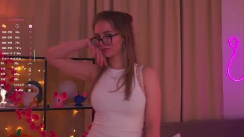 Snapshot of scarletliips chatting on November 23, 9:25 pm Maria online show from November 23, 9:25 pm