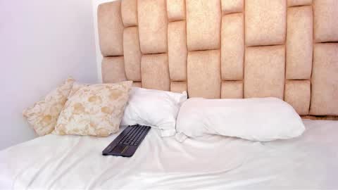 Scarlett online show from March 10, 1:05 pm