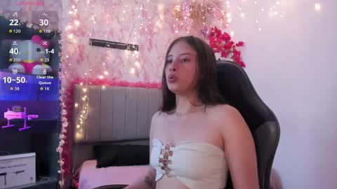 Scarlett online show from May 2, 9:53 pm