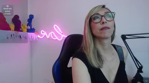 Scarlett online show from November 15, 12:02 pm