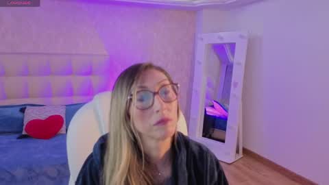 Scarlett online show from June 8, 11:43 am