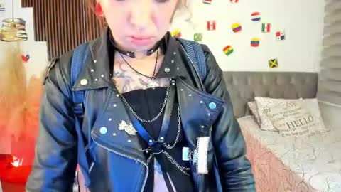 Snapshot of scarlett__cooper__ chatting on July 9, 11:25 am Scarlett online show from July 9, 11:25 am