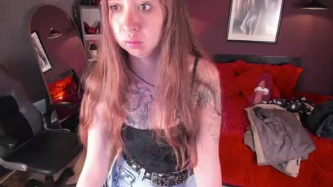 Snapshot of scarlett__cooper__ chatting on July 19, 12:20 pm Scarlett online show from July 19, 12:20 pm
