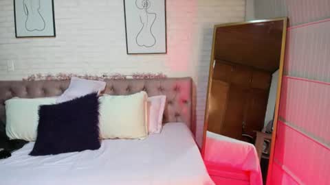 Snapshot of scarlett__cooper__ chatting on July 23, 11:30 am Scarlett online show from July 23, 11:30 am