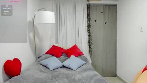 Snapshot of scarlett__m chatting on September 18, 10:50 am Scarlett online show from September 18, 10:50 am