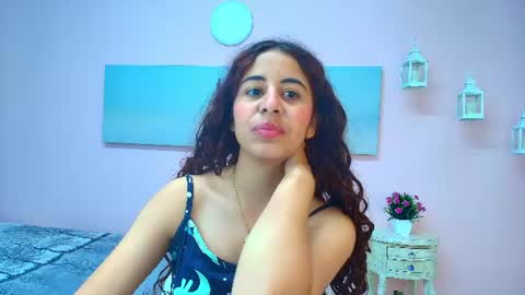 Snapshot of scarlett_clyde chatting on July 13, 12:30 pm Scarlett online show from July 13, 12:30 pm