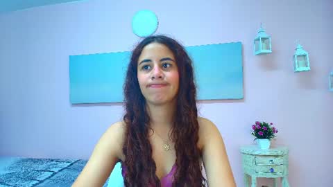 Snapshot of scarlett_clyde chatting on July 15, 12:43 pm Scarlett online show from July 15, 12:43 pm