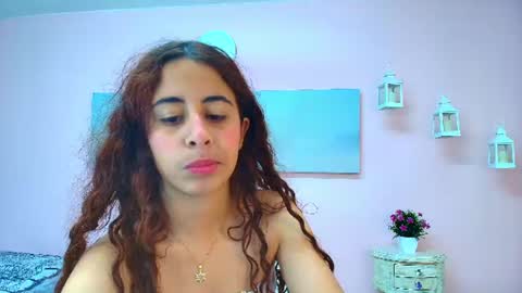 Snapshot of scarlett_clyde chatting on July 17, 12:34 pm Scarlett online show from July 17, 12:34 pm