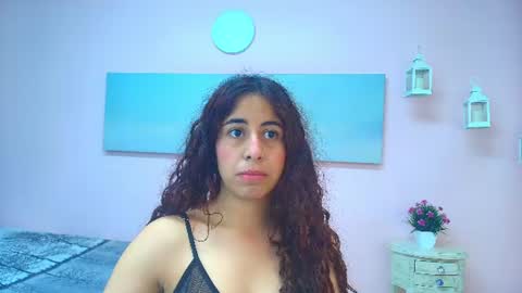 Snapshot of scarlett_clyde chatting on July 25, 12:36 pm Scarlett online show from July 25, 12:36 pm