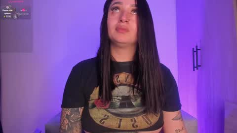 Snapshot of scarlett_collins_ chatting on May 25, 11:44 pm SCARLETT COLLINS online show from May 25, 11:44 pm