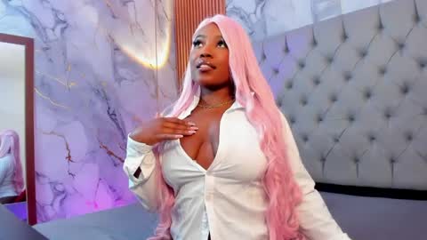 Snapshot of scarlett_diaz17 chatting on April 24, 5:21 am Mariana online show from April 24, 5:21 am