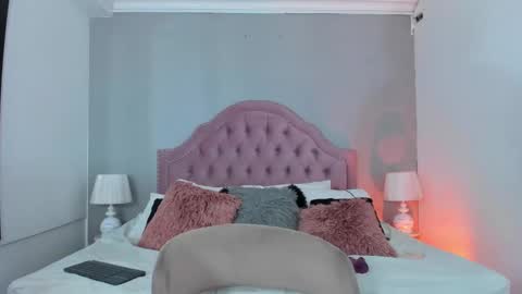 Scarlett  online show from January 27, 2:24 pm