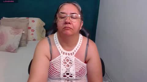 Snapshot of scarlett_duboi1 chatting on April 6, 4:46 am Scarlett online show from April 6, 4:46 am