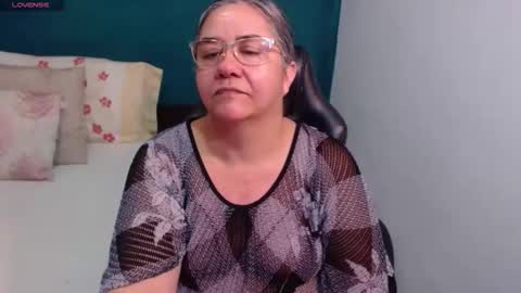 Snapshot of scarlett_duboi1 chatting on April 14, 2:06 am Scarlett online show from April 14, 2:06 am