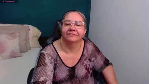 Snapshot of scarlett_duboi1 chatting on April 22, 2:03 am Scarlett online show from April 22, 2:03 am