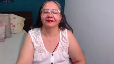 Snapshot of scarlett_duboi1 chatting on May 12, 1:36 am Scarlett online show from May 12, 1:36 am