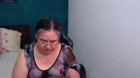 Snapshot of scarlett_duboi1 chatting on May 14, 2:40 am Scarlett online show from May 14, 2:40 am