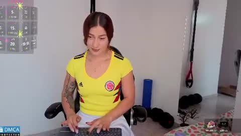Snapshot of scarlett_fire5 chatting on June 17, 6:31 pm scarlett_fire5 online show from June 17, 6:31 pm