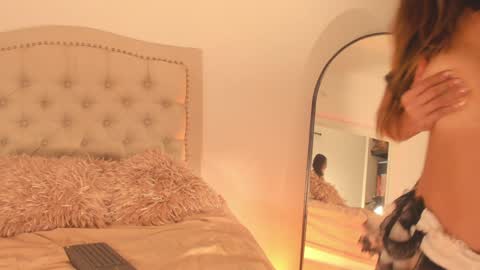 Snapshot of scarlett_grand chatting on February 2, 10:39 pm Scarlett Grand online show from February 2, 10:39 pm