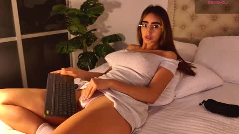 Snapshot of scarlett_grand chatting on September 20, 10:55 pm Scarlett Grand online show from September 20, 10:55 pm
