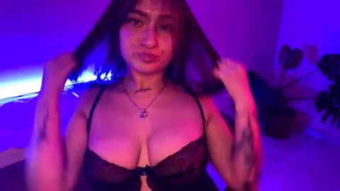 Snapshot of scarlett_king16 chatting on May 7, 3:06 pm Scarlett King16 online show from May 7, 3:06 pm