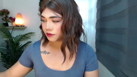    online show from December 5, 10:57 am