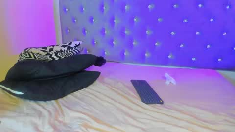 Snapshot of scarlett_venom_ chatting on June 2, 9:50 pm scarlett_venom_ online show from June 2, 9:50 pm