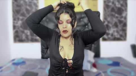 Snapshot of scarlett_w0lf chatting on November 19, 1:33 pm Scarlett online show from November 19, 1:33 pm