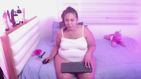 scarlettbooty online show from April 28, 10:09 am