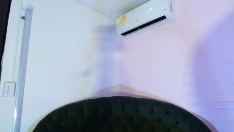 Snapshot of scarlette04 chatting on February 24, 11:52 pm SCARLETTE online show from February 24, 11:52 pm